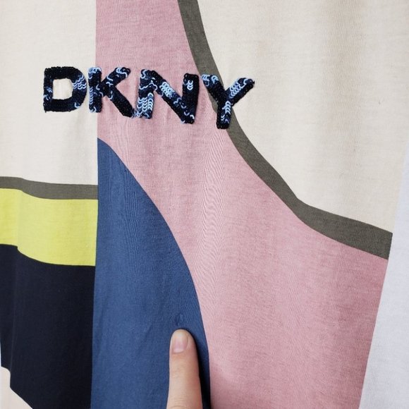 DKNY Sequined Logo Graphic Cotton T-Shirt Women's Size Small *Defect-see desc - Picture 11 of 15